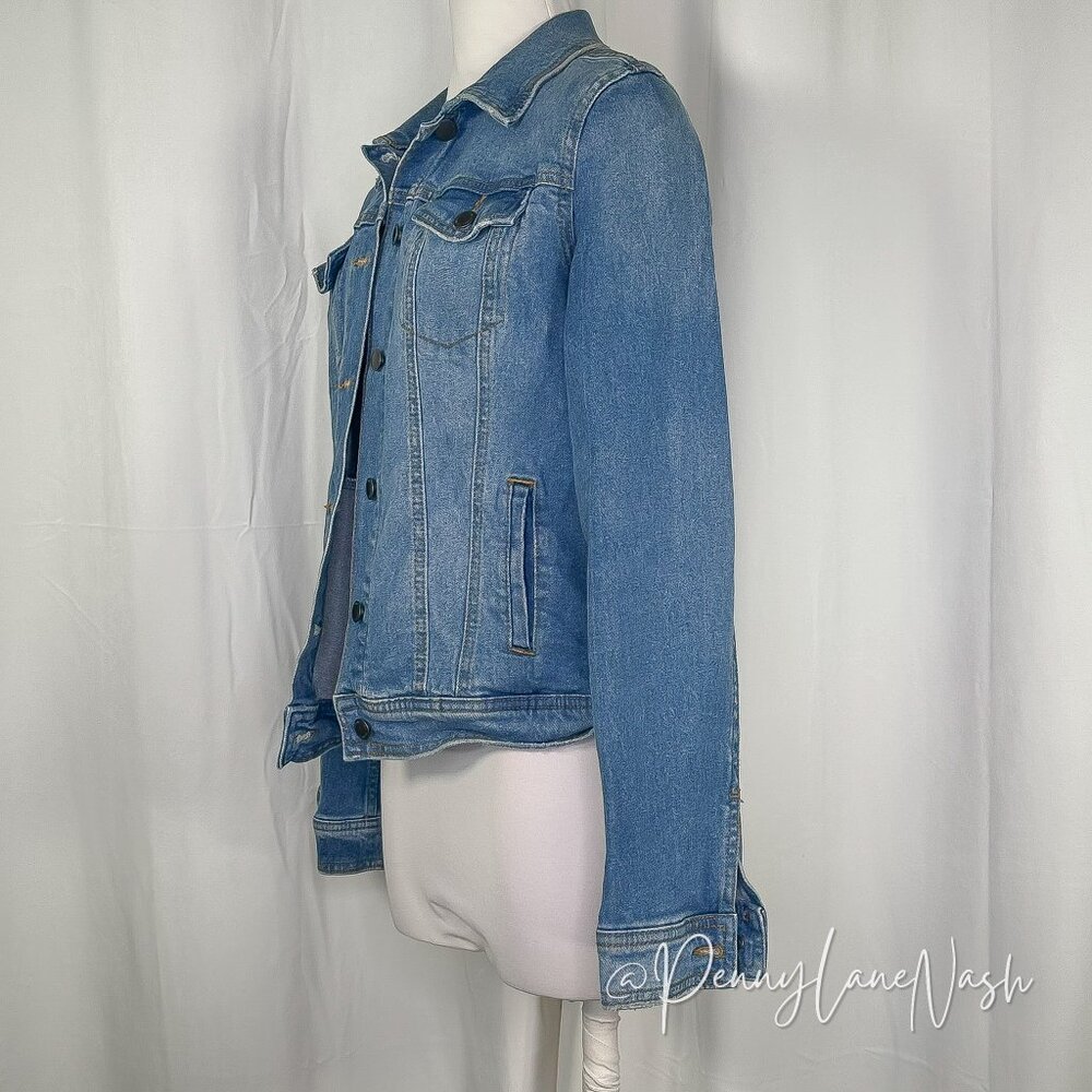 Universal Thread Women's Freeborn Denim Trucker Jacket Blue - Picture 10 of 14